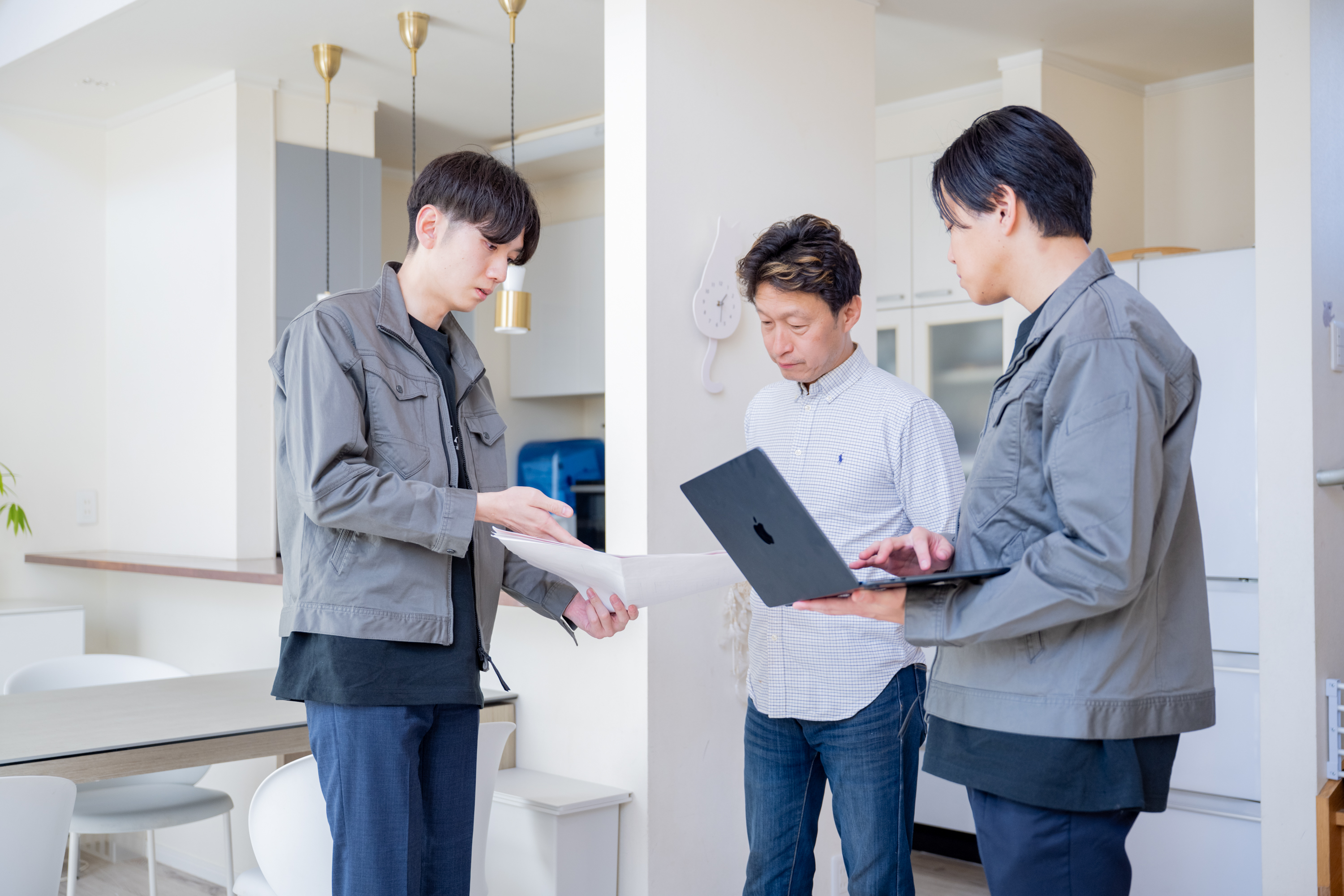 報告書提出イメージ